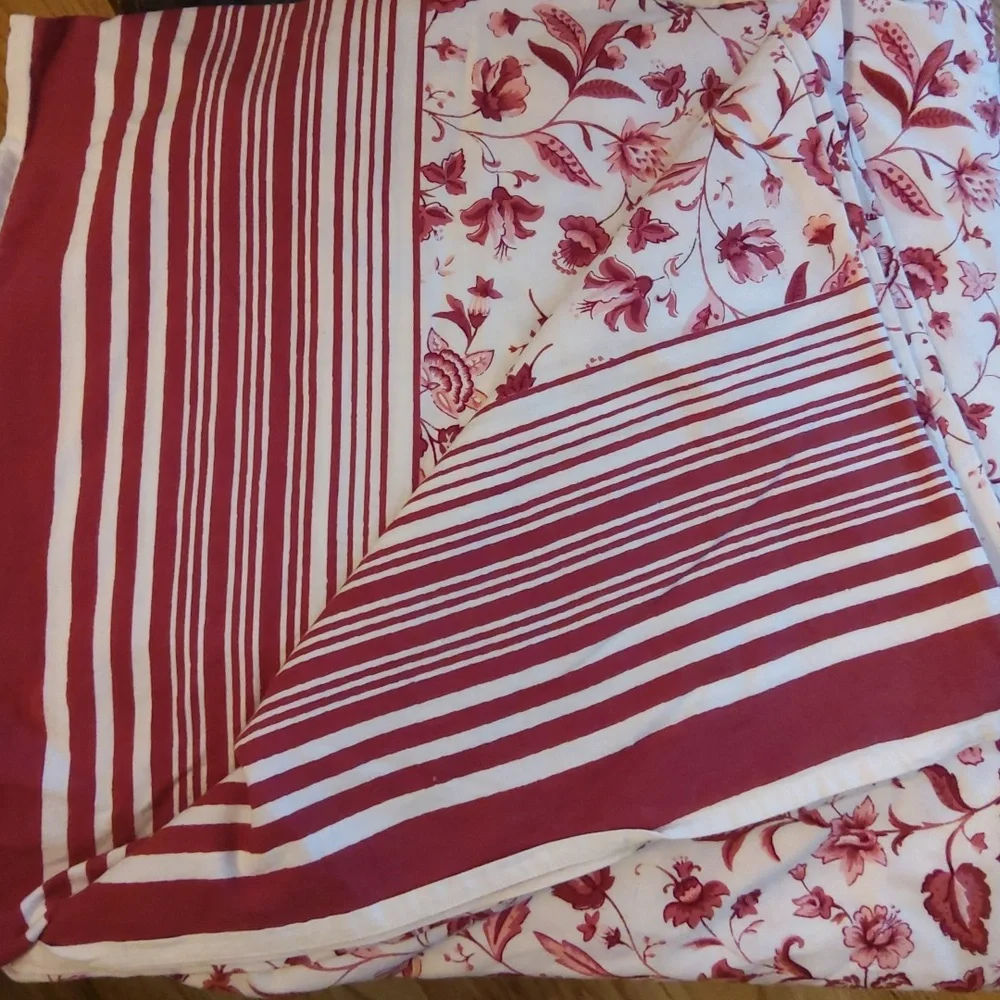 Williams Sonoma border different